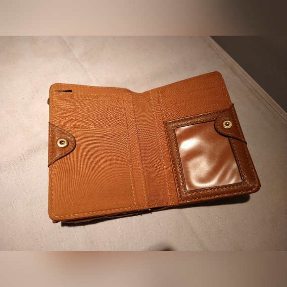 Relic Light Brown Leather Embroidered Wallet Classy Boho Western Zipper Pockets - Picture 2 of 4